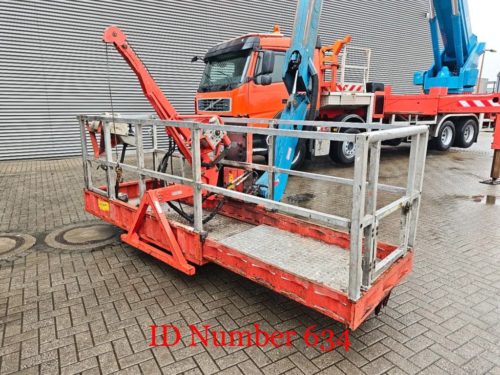 Volvo 8x4 Bronto Skylift S61 XDT