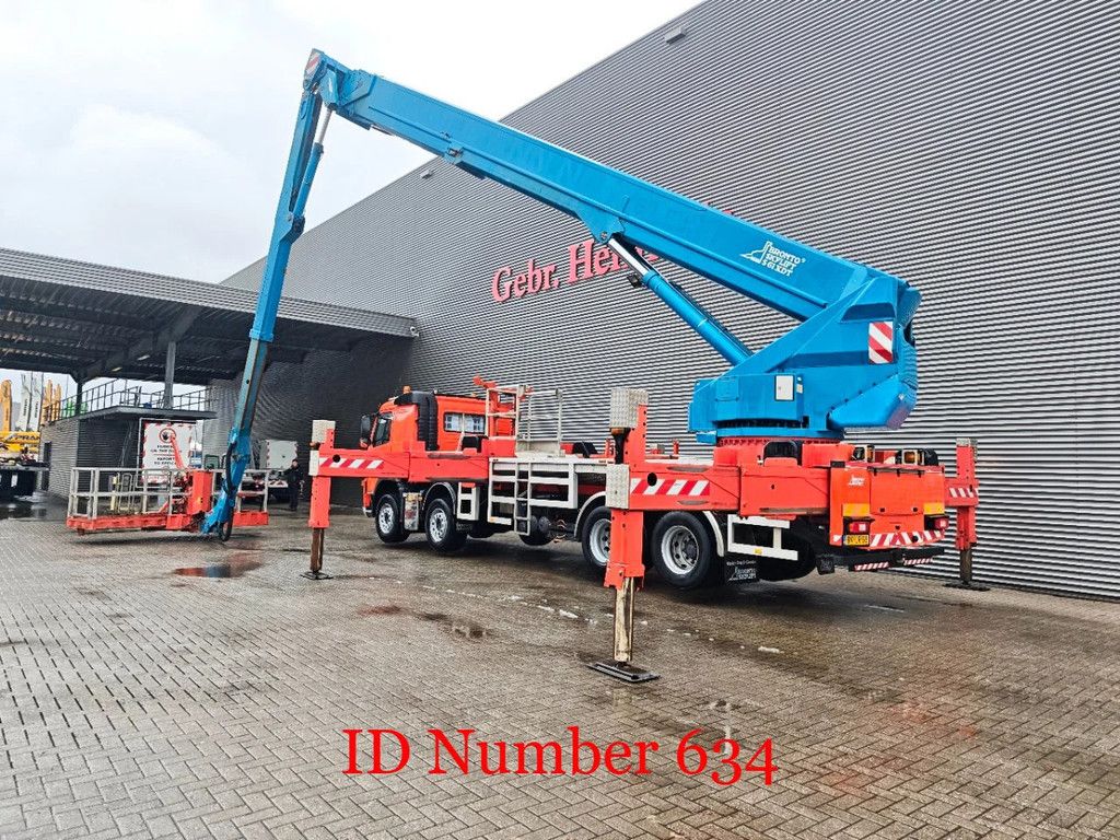 Volvo 8x4 Bronto Skylift S61 XDT
