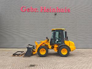 JCB 409 Bucket + Forks!