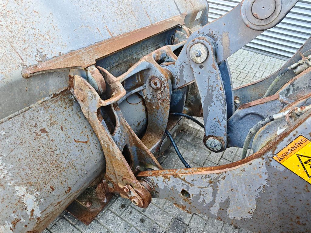 Volvo L90F 40 KMH BSS Wage!