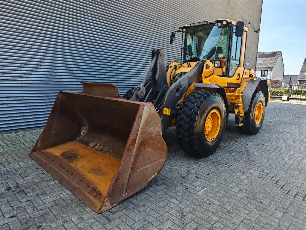 Volvo L90F 40 KMH BSS Wage!