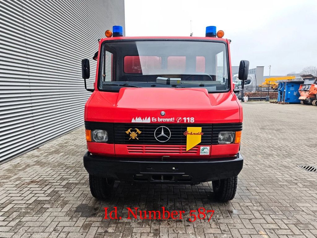 Mercedes-Benz 814 DA 4x4 Manual Gerbox Service books!