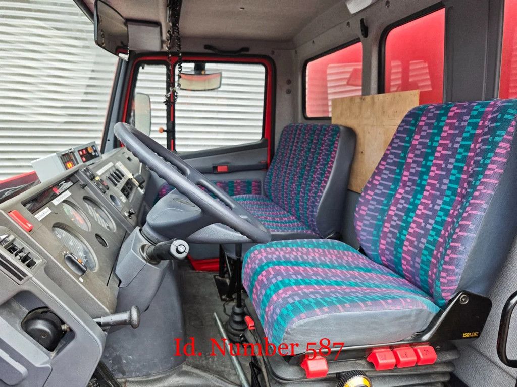 Mercedes-Benz 814 DA 4x4 Manual Gerbox Service books!
