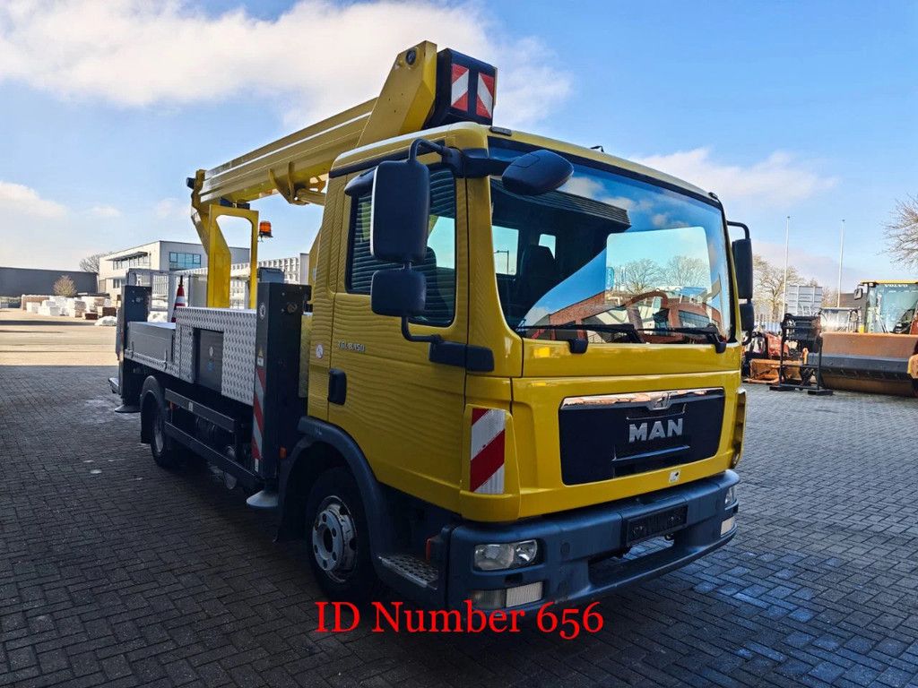 MAN 4x2 Ruthmann T180.1 S7