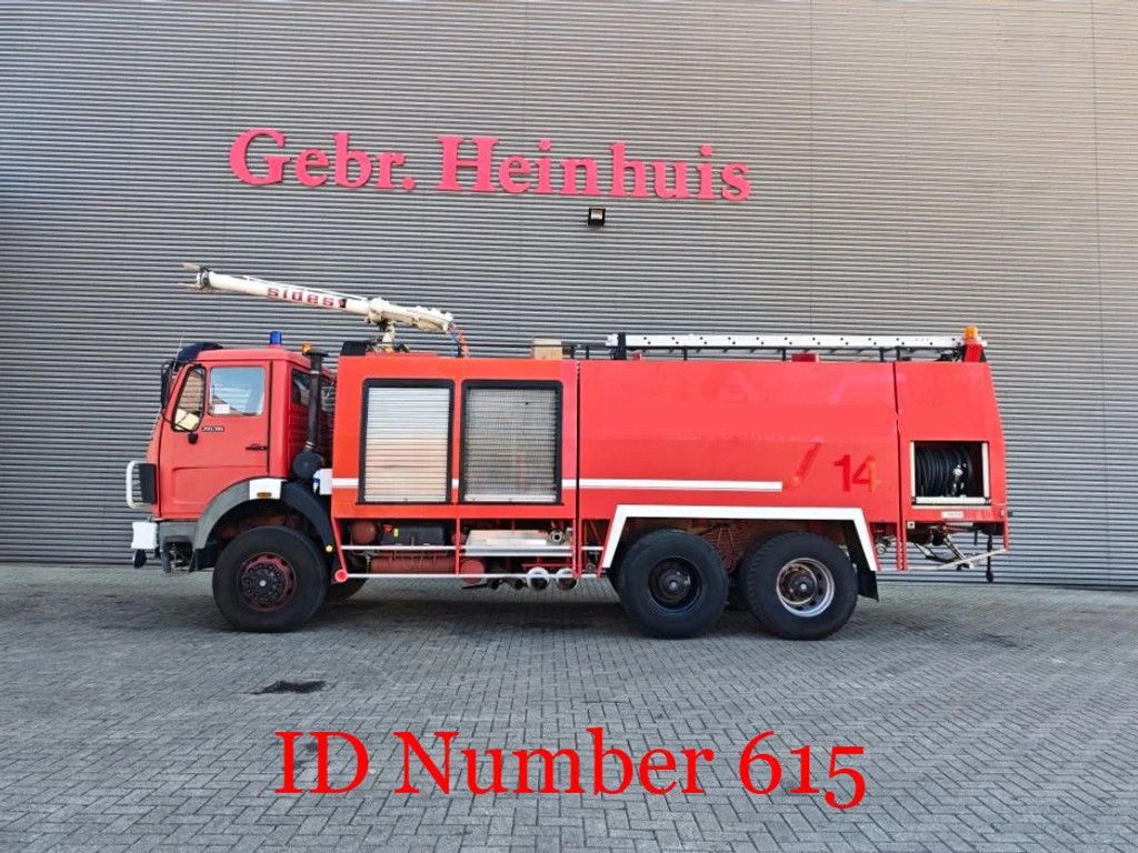 Mercedes-Benz 2636 AK 6x6 V10 Sides VMA100 Wasserwerfer