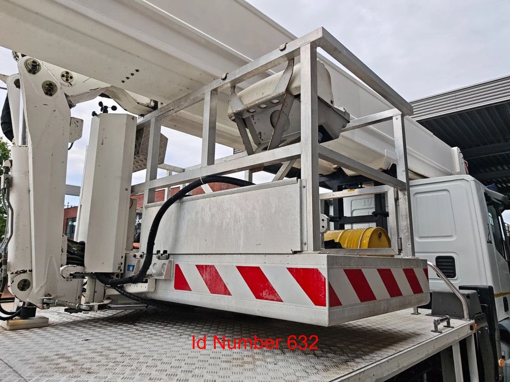Iveco 6x2 Bronto Skylift S52XDT