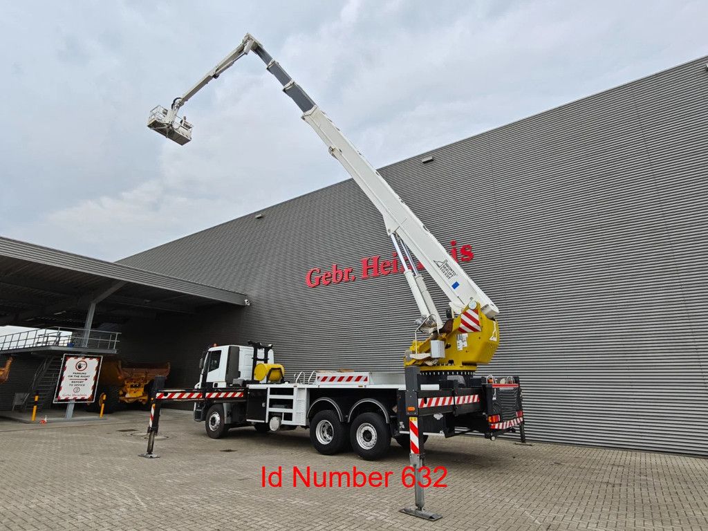 Iveco 6x2 Bronto Skylift S52XDT