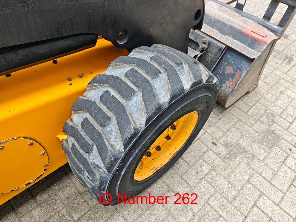 JCB 190 HF Bucket + Forks!
