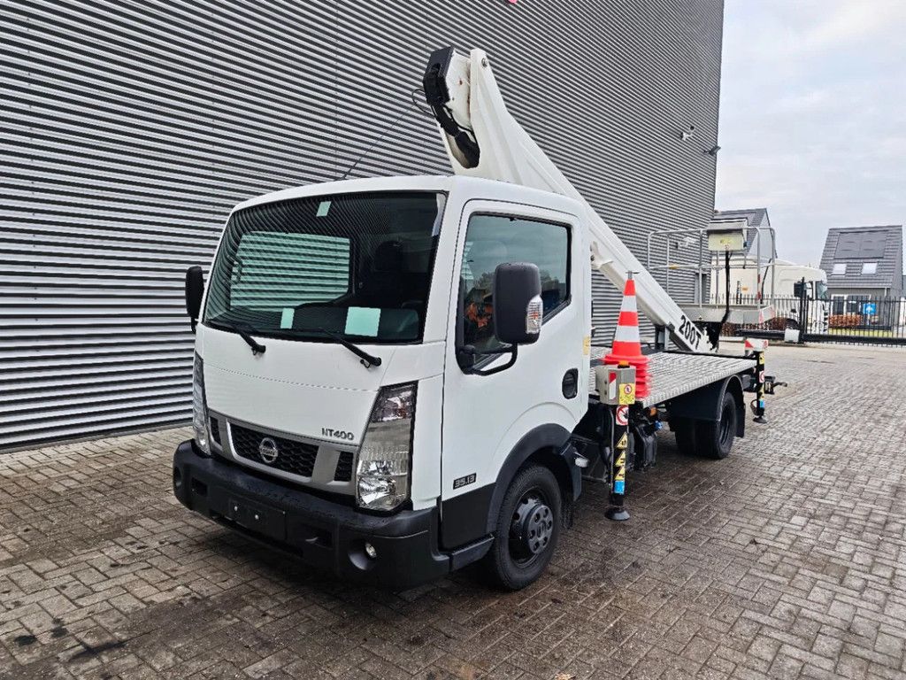 Nissan 35.13 NT400 GSR B200T
