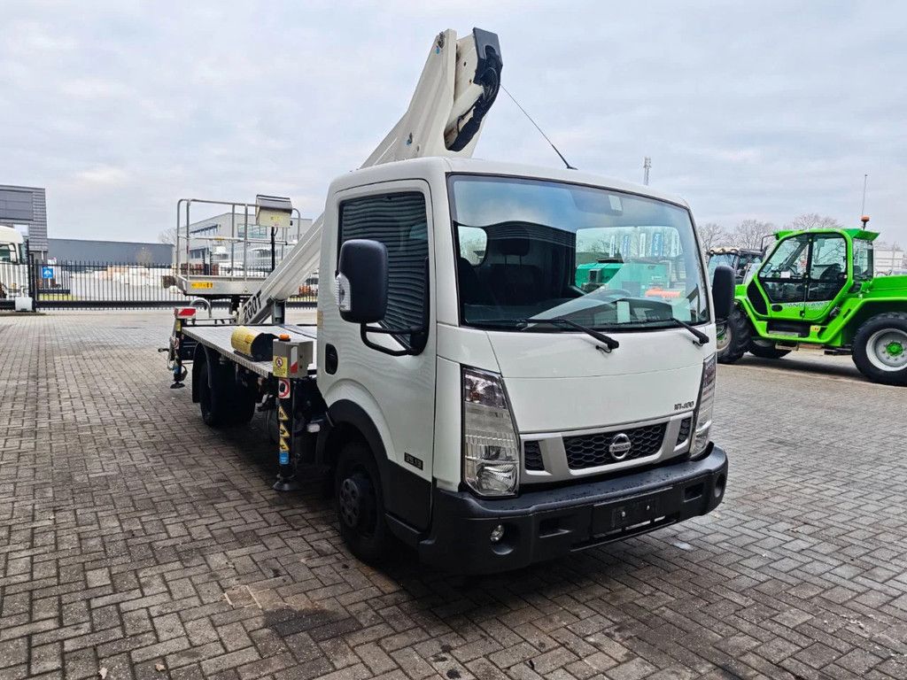 Nissan 35.13 NT400 GSR B200T