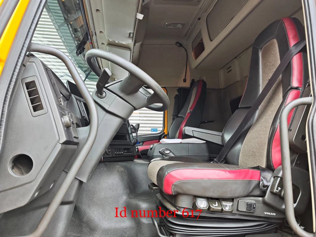 Volvo 8x6 Fassi F1650 RA.2.28 8 x Hydr. Jip 6 x Hydr. Winch Frontabstutzung!
