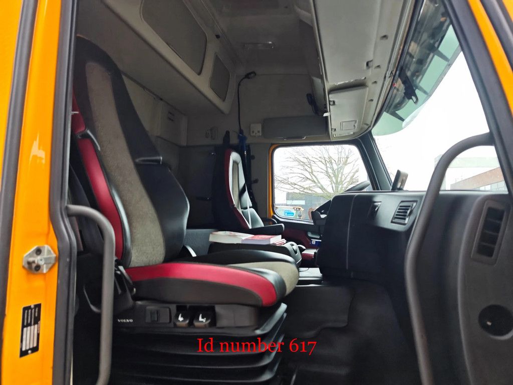 Volvo 8x6 Fassi F1650 RA.2.28 8 x Hydr. Jip 6 x Hydr. Winch Frontabstutzung!