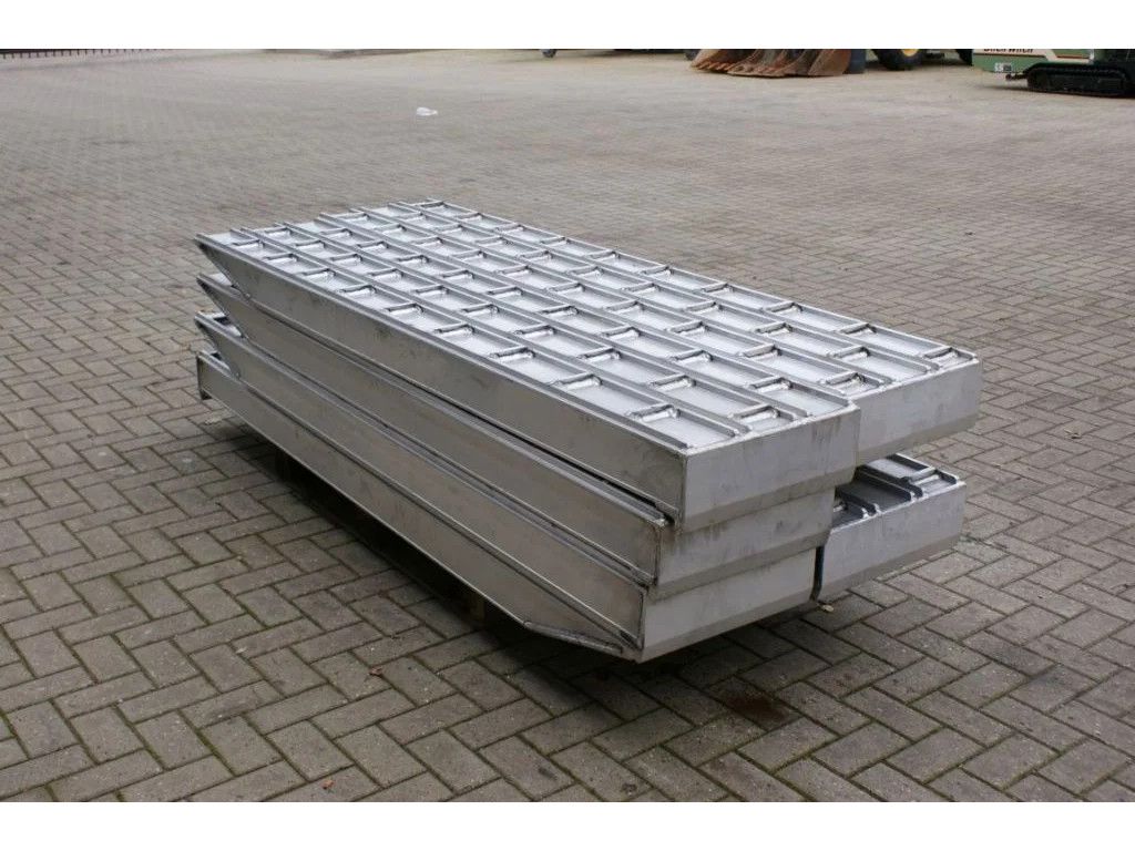 Ultra-Lite Allu Ramps / Allu auffahrrampen - 23.8 Ton Capacity - New!
