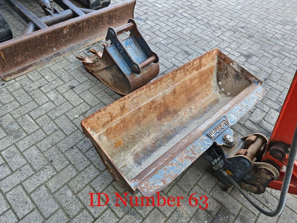 Kubota KX 121-3 2 Buckets 2 Pieces!