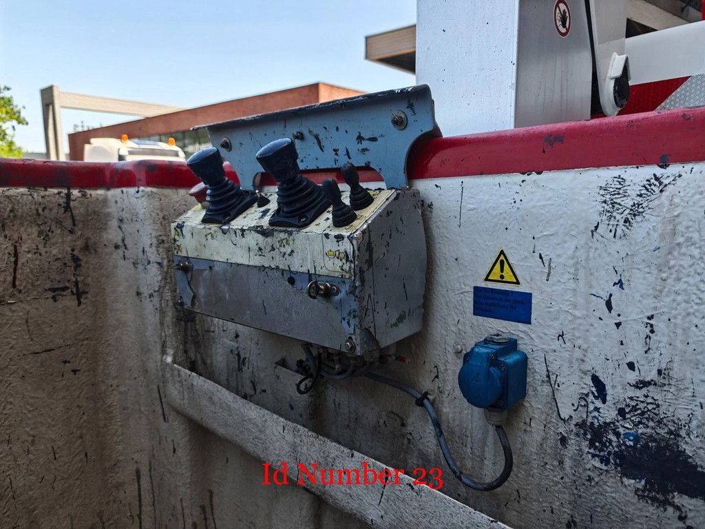 Renault DCI 125 France Elevateur 142 TPFI