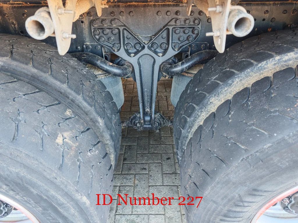 MAN 26.460 6x4 + Schwarzmuller Z2