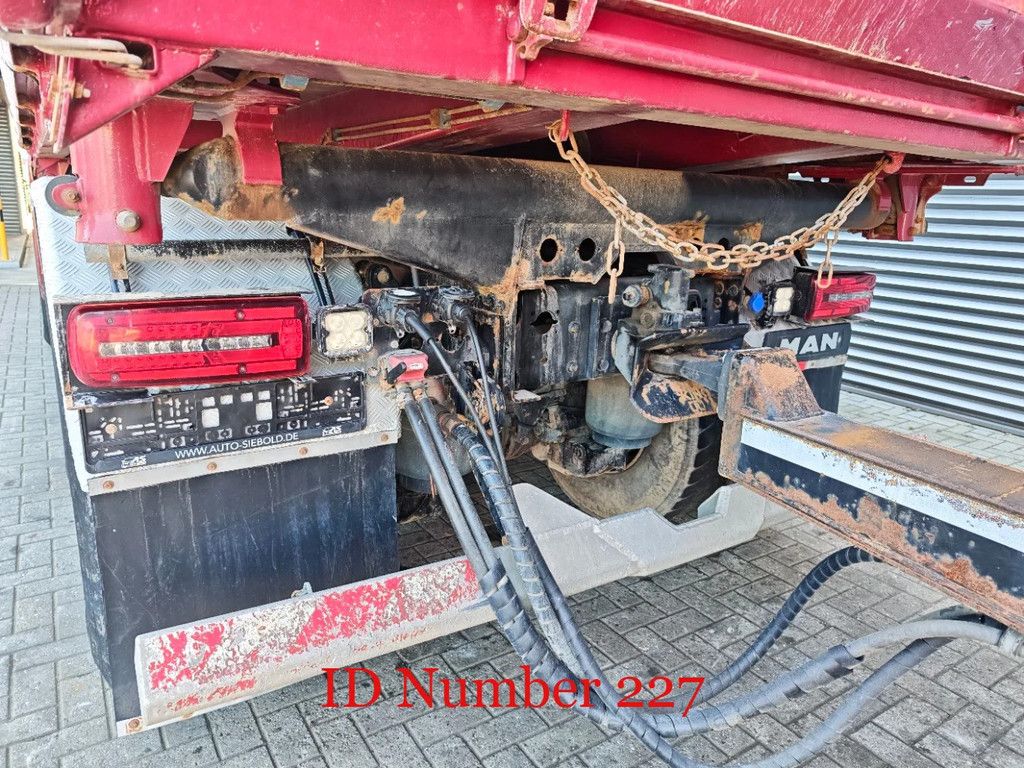 MAN 26.460 6x4 + Schwarzmuller Z2