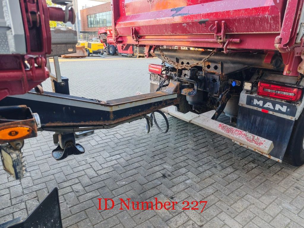 MAN 26.460 6x4 + Schwarzmuller Z2