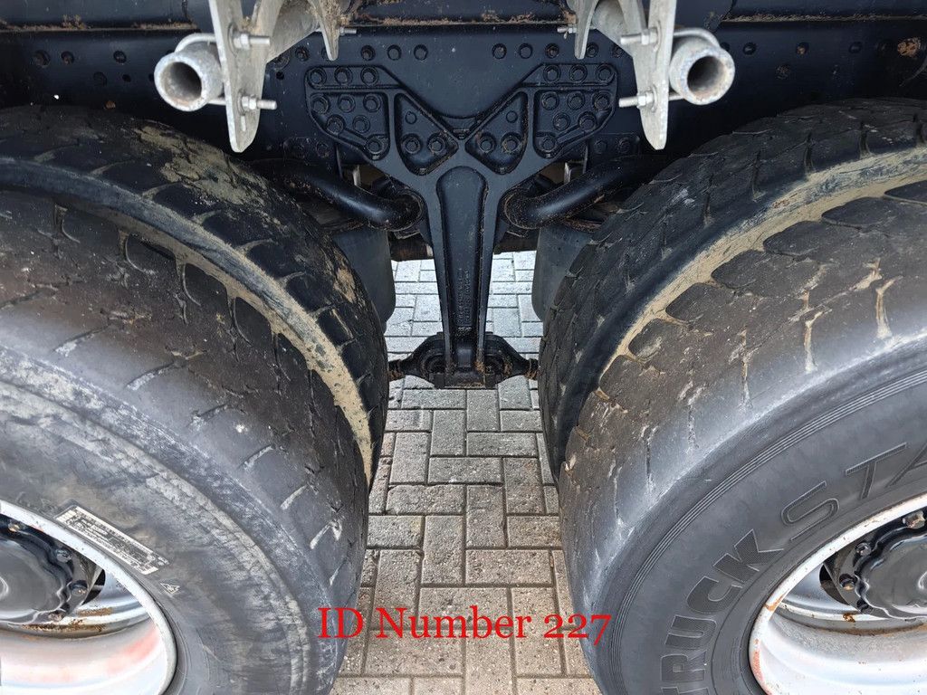 MAN 26.460 6x4 + Schwarzmuller Z2