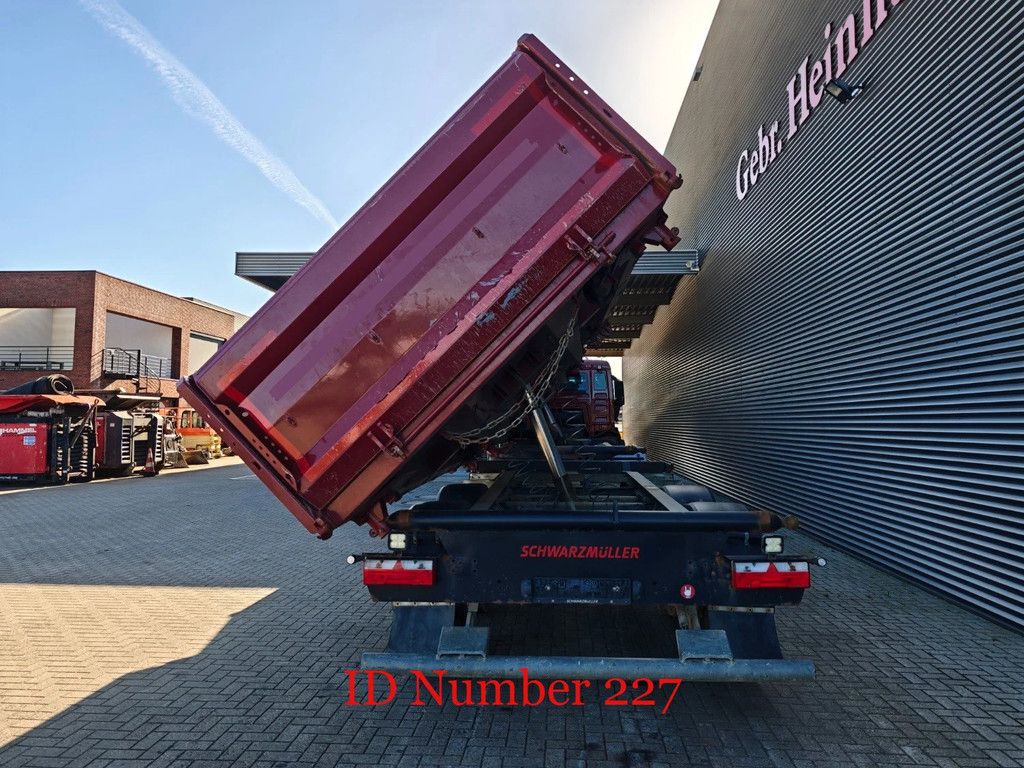MAN 26.460 6x4 + Schwarzmuller Z2
