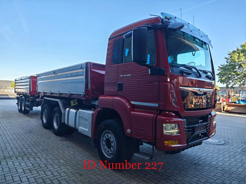 MAN 26.460 6x4 + Schwarzmuller Z2
