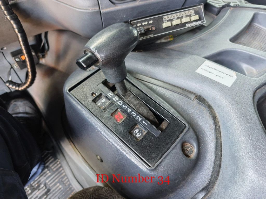 Scania P124C 420 4x4 Hauser 2000 Winde Wasserwerfer Lichtmast!