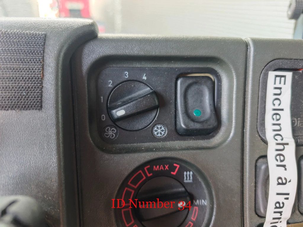 Scania P124C 420 4x4 Hauser 2000 Winde Wasserwerfer Lichtmast!