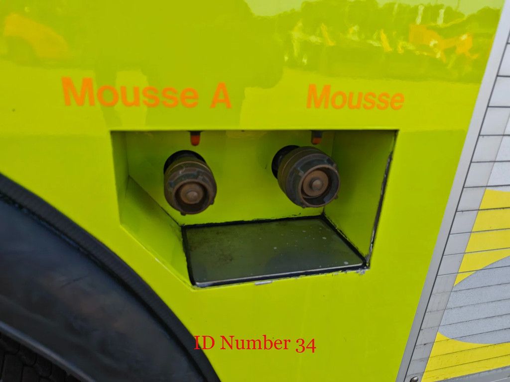 Scania P124C 420 4x4 Hauser 2000 Winde Wasserwerfer Lichtmast!