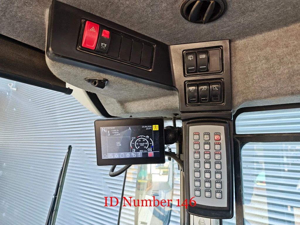 Liebherr L586 Wage!