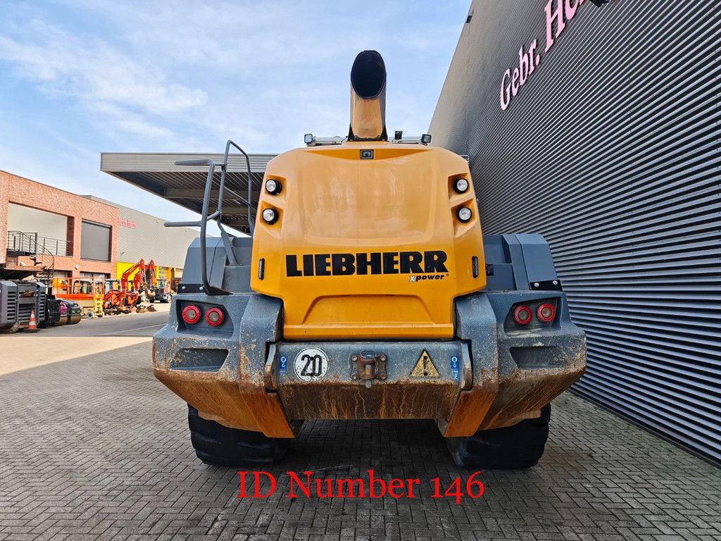 Liebherr L586 Wage!