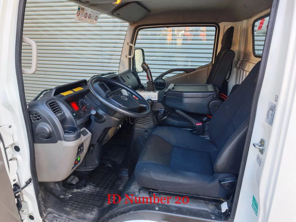 Nissan 35.13 NT400 Multitel MS100