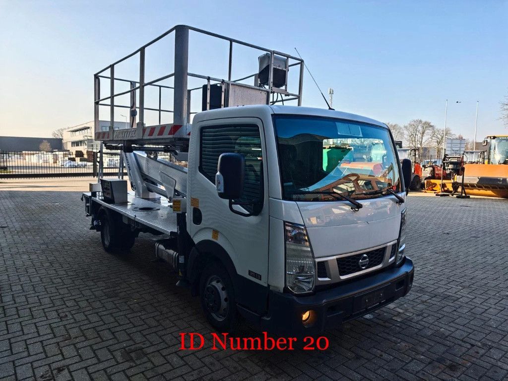 Nissan 35.13 NT400 Multitel MS100