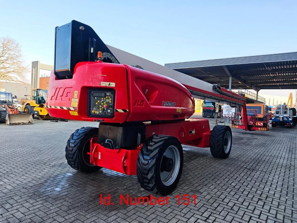 JLG 1350 SJP