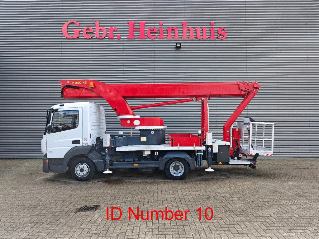 Mercedes-Benz 4x2 Palfinger P300KS