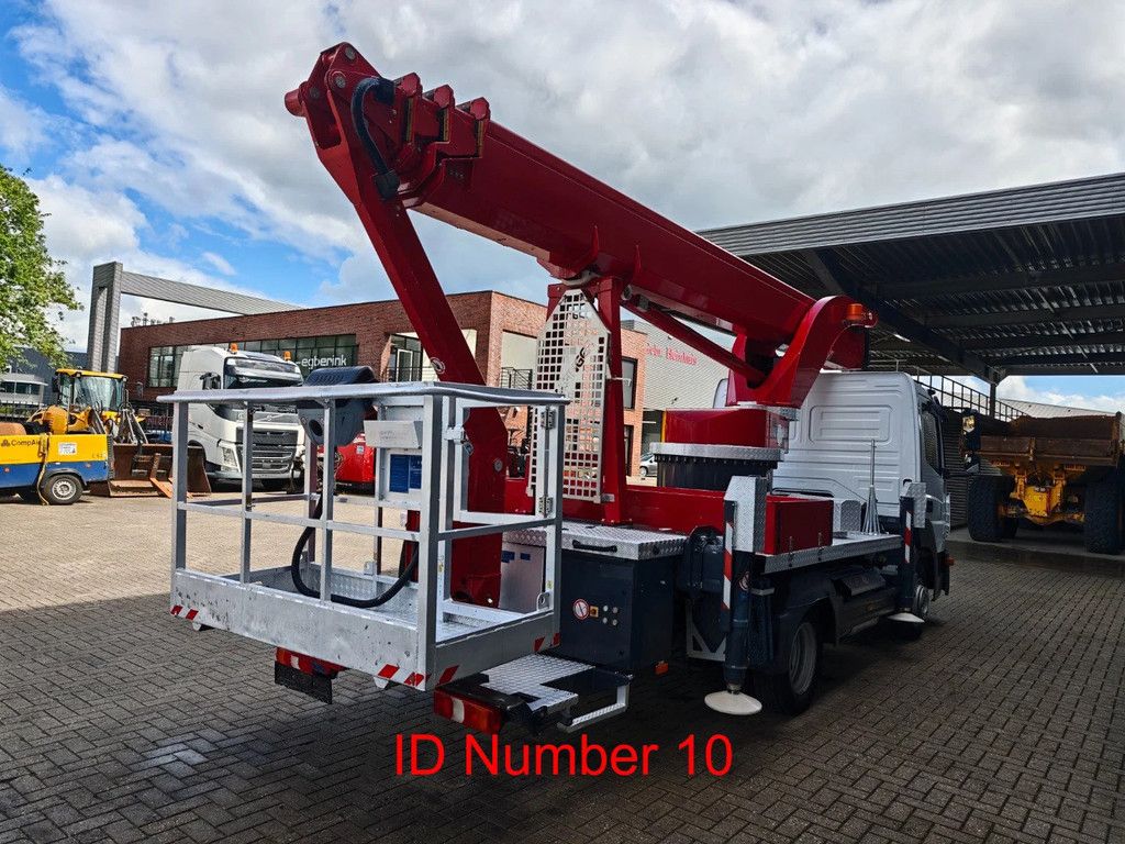 Mercedes-Benz 4x2 Palfinger P300KS