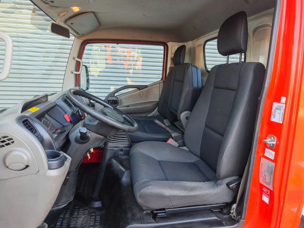 Nissan 35.12 NT400 Multitel MJ201
