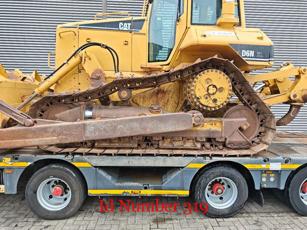 Caterpillar D6N XL