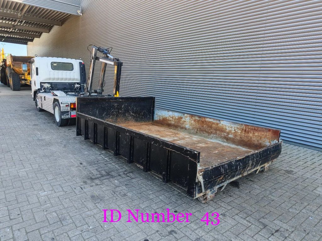 Isuzu NPR 75 4x2 Hyvalift Hooklift!