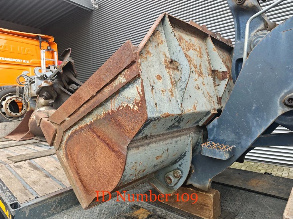 Liebherr LR 614