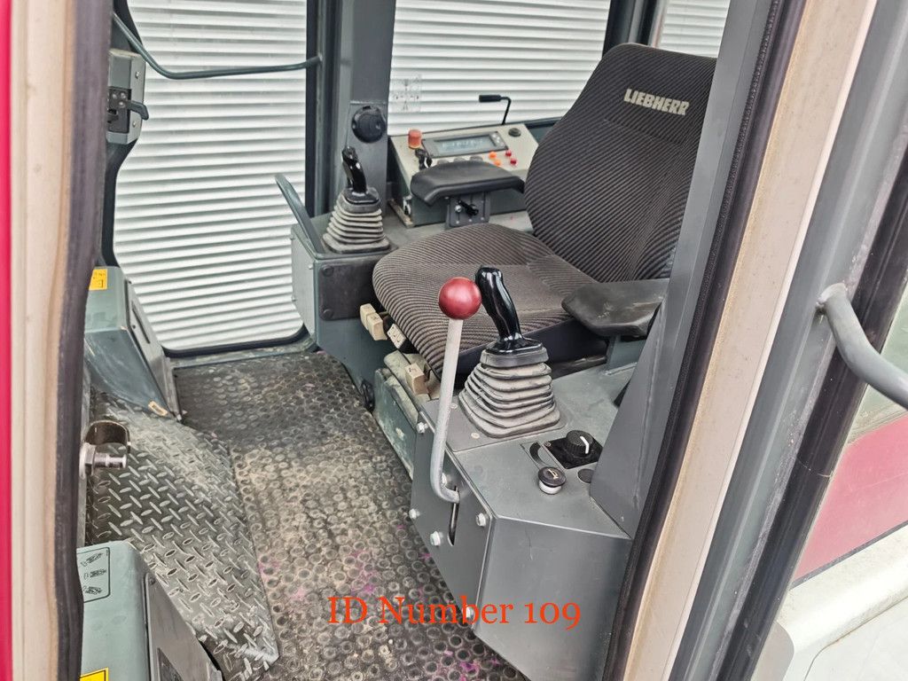 Liebherr LR 614