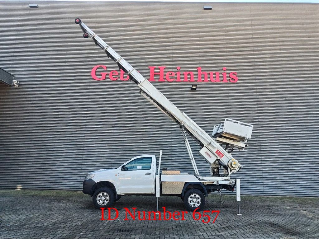 Toyota 4x2 Klaas Shorty 25